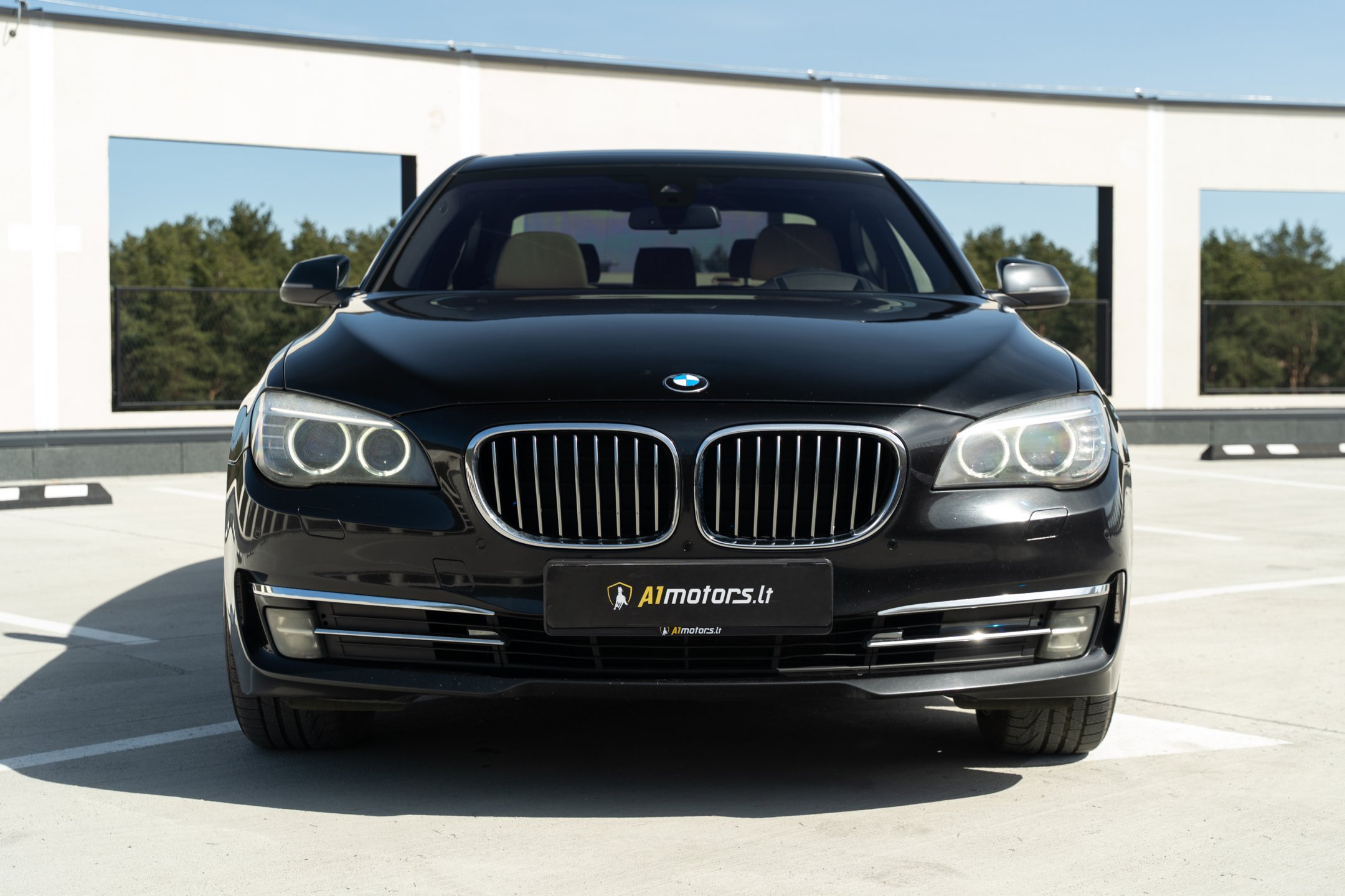 BMW 730