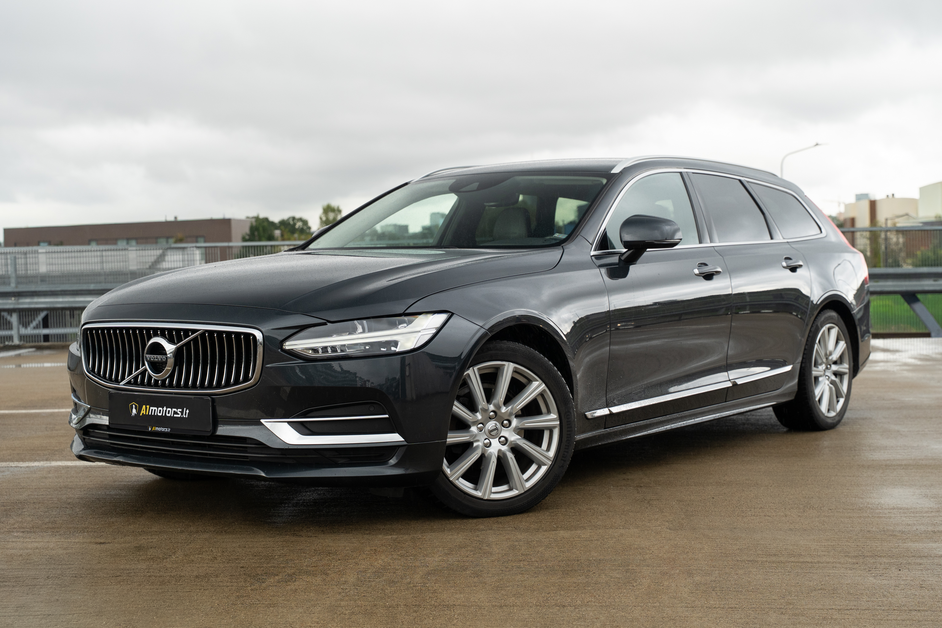 Volvo V90