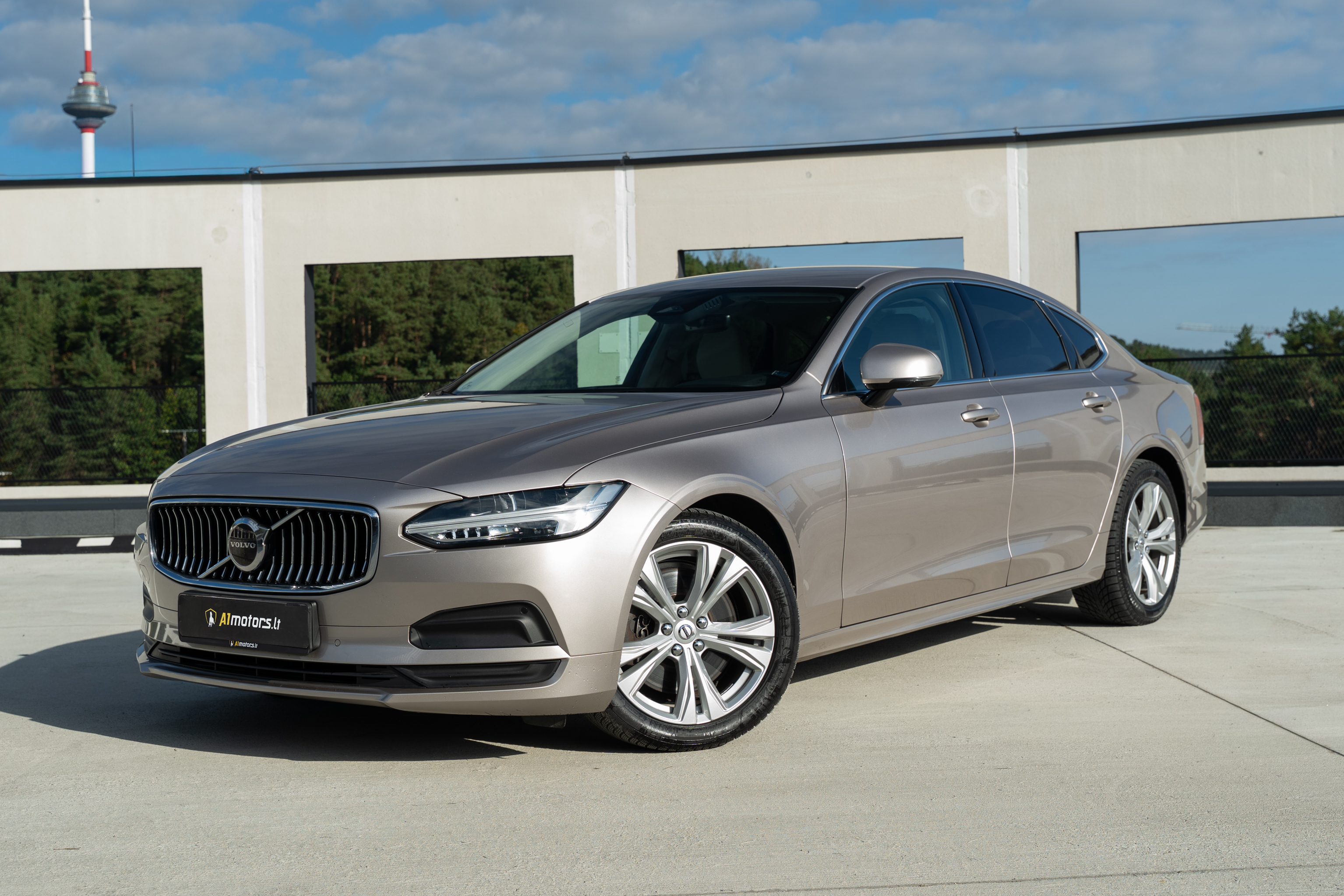 Volvo S90