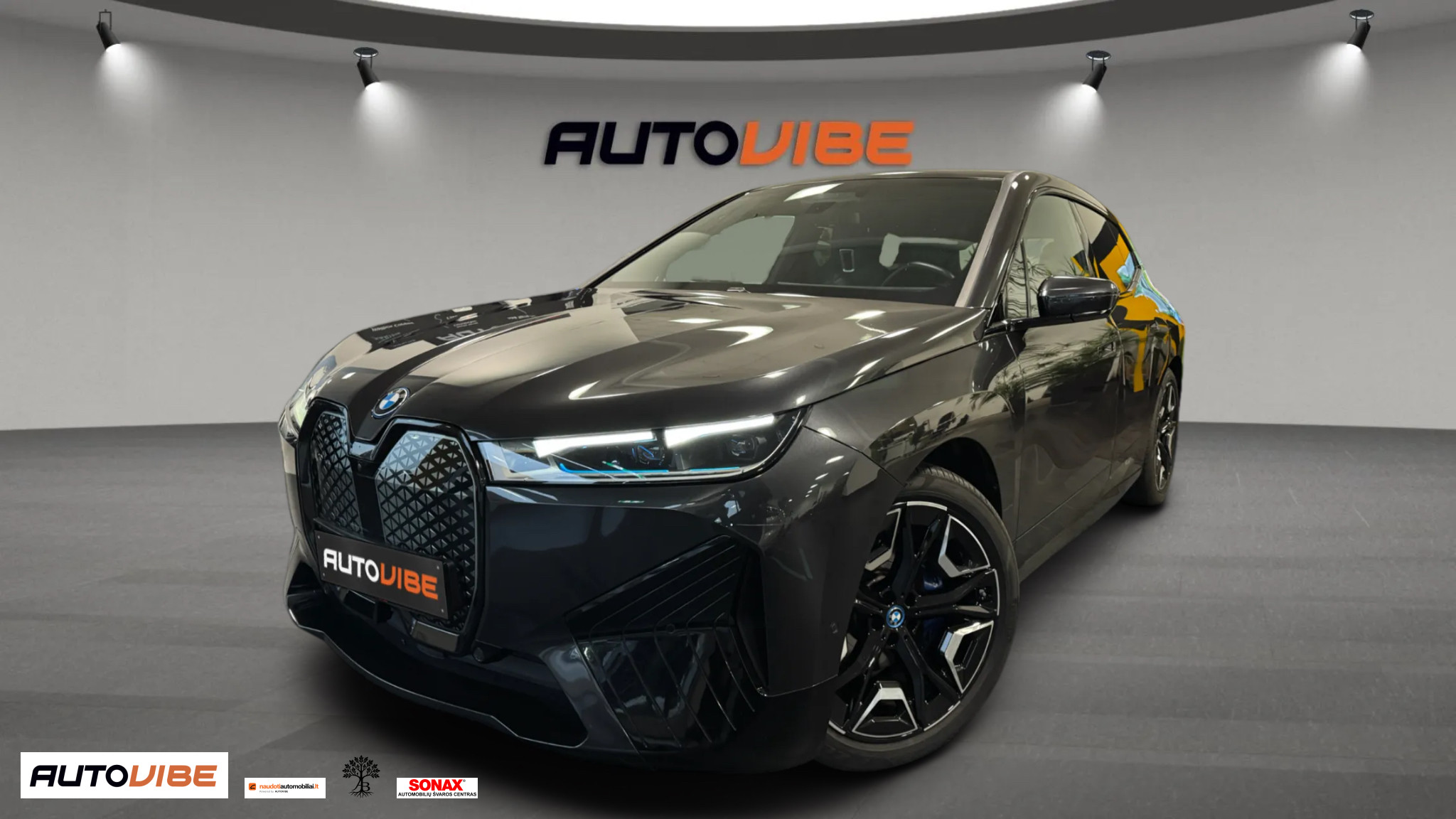 BMW iX